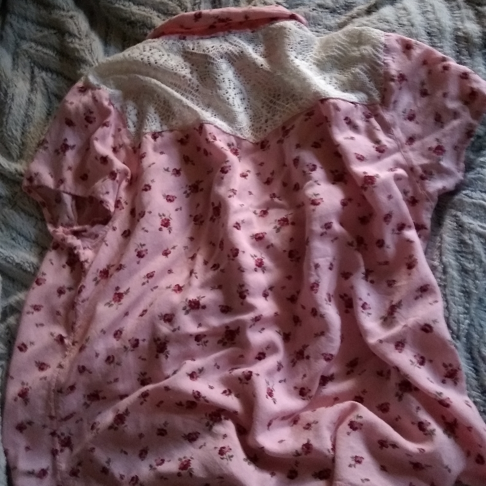 Pink Collared Lace Top - Picture 2 of 3